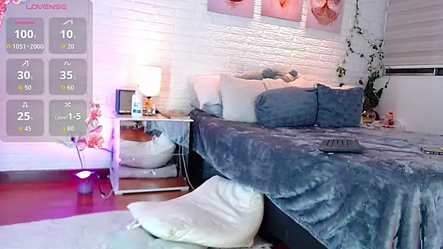 HollyT1 webcam