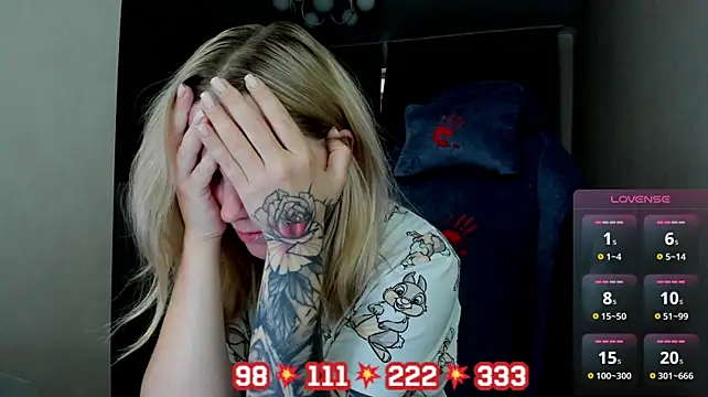Olivia_Munk webcam