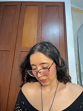 Kay_LustyWife