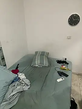 bigdick211292 live cam on StripChat