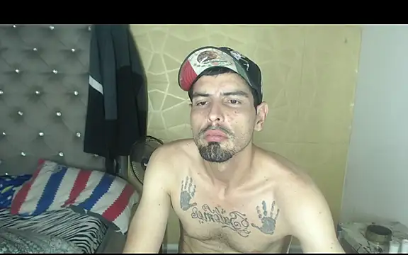 Lherzamxx live cam on StripChat