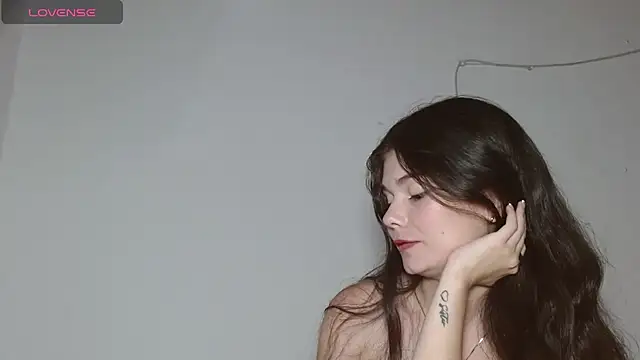 emily_littesweet live cam on StripChat