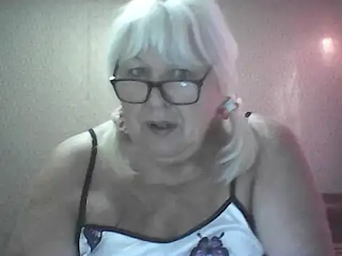 Alexia64231 live cam on StripChat