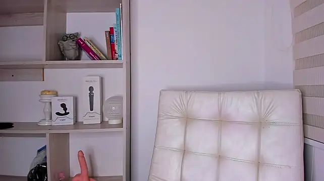 Aaron_Tate webcam