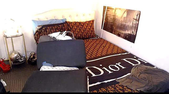 NinaDOM4CUM webcam