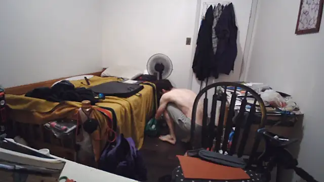 JohnnyMoves webcam