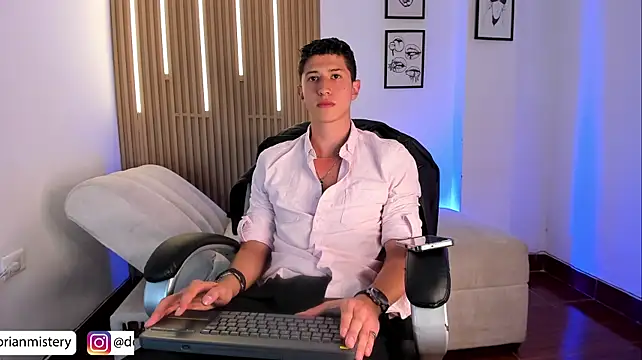Dorianmistery2322_ webcam