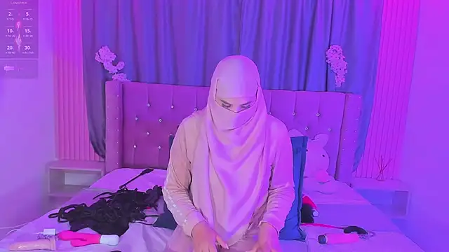 Nayla-Mouna webcam