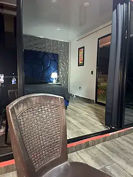 HOT_LADY_777 live sex cam