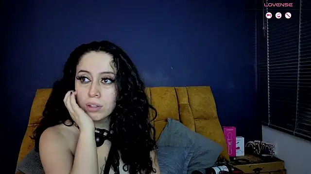 KendraaSimons webcam