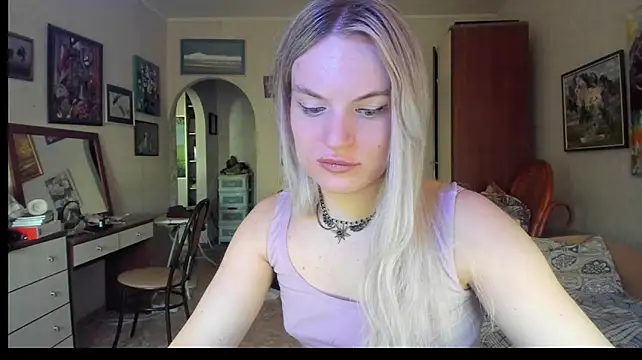 milliKira006 webcam