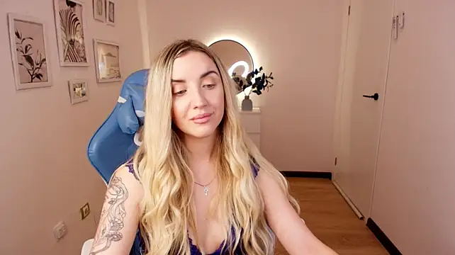 White_F0x webcam