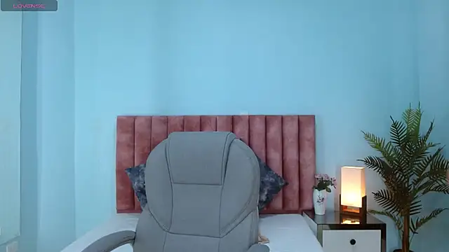 nana_levy webcam