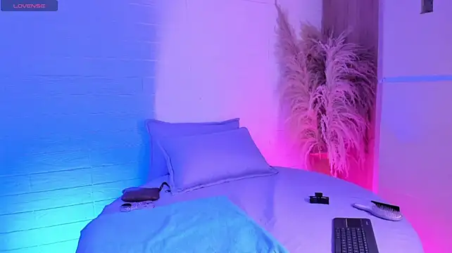 TifanyWhite_ webcam