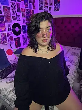 Roxyysex live cam on StripChat