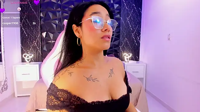 AnaiaClarck live cam on StripChat