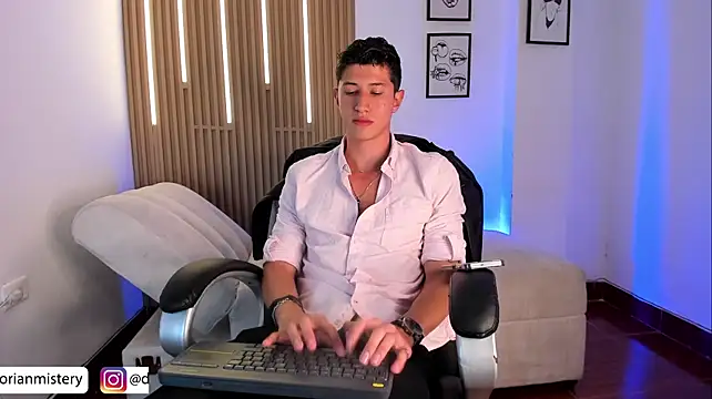 Dorianmistery2322_ webcam