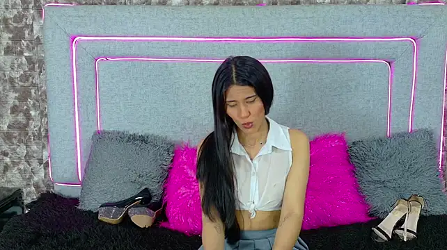 Annitarogers_ webcam