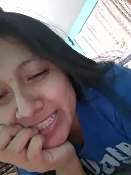 madi23q webcam