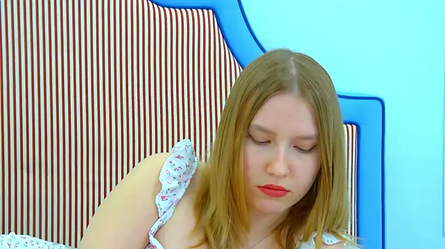 LiliLinn webcam