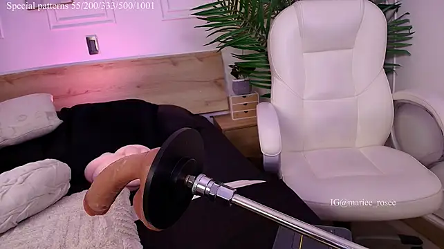 Mariee_rosee webcam
