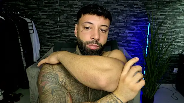 MasculineGuy99 webcam
