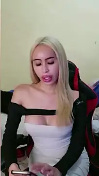 celest_yummy webcam