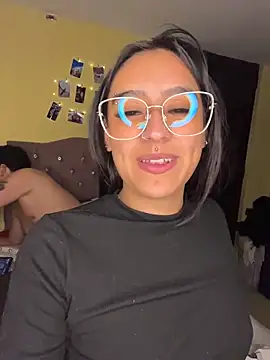 hotlatinocouple__ webcam