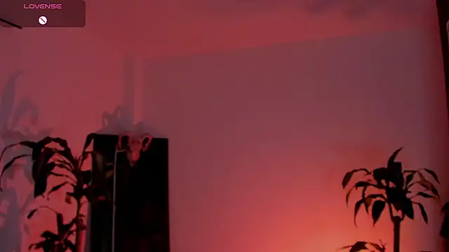 MissCharlottte_18 webcam