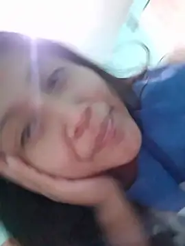 madi23q webcam