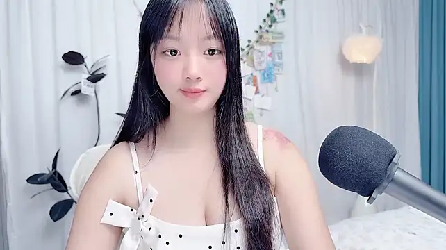 Winnie666999 webcam