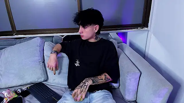 BLAKE___01 webcam