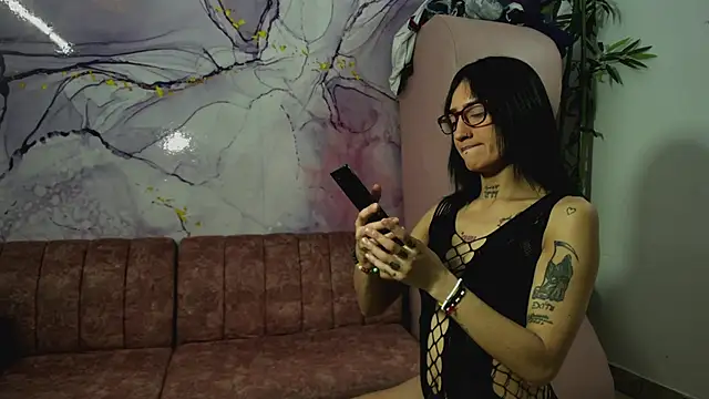nicole_brutallysexx webcam