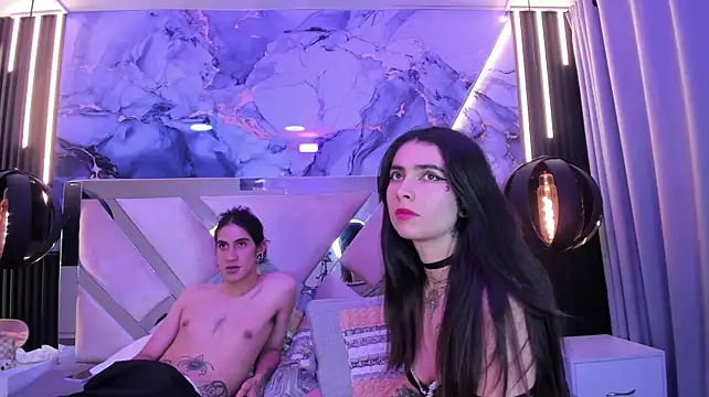 RavenAndLogan webcam
