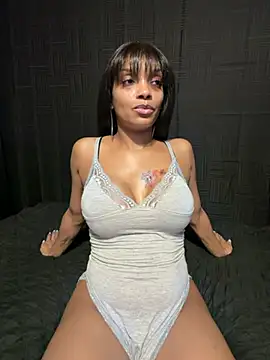 Rakiyahcharms webcam
