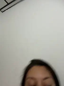 ANYLU19 live cam on StripChat