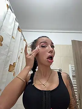 BlueEyes_BB live cam on StripChat
