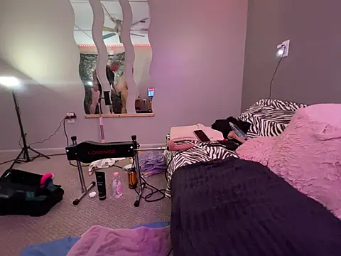 1Lustfully_yours webcam