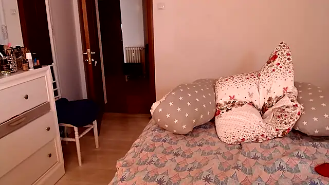 LadyyEvolet live cam on StripChat