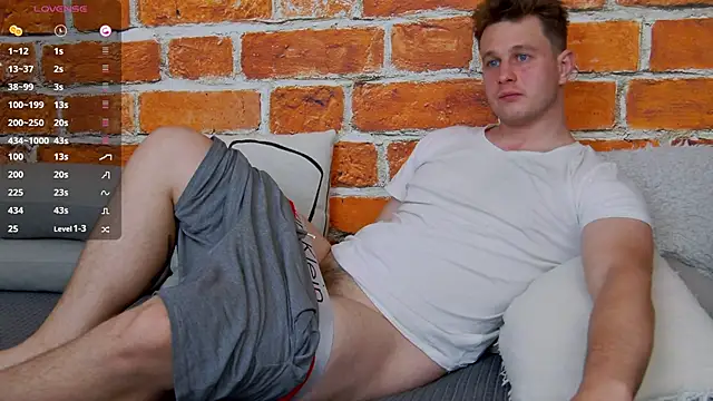 charlie_smiley webcam