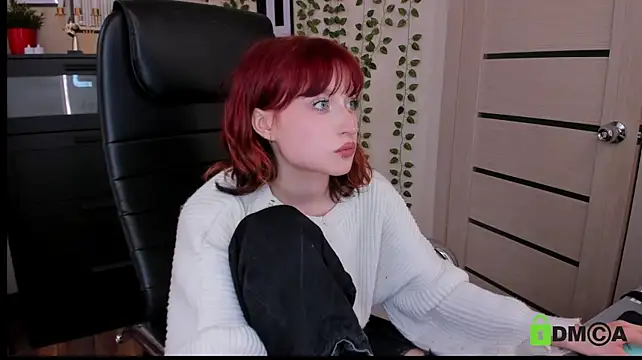 ElizaNik_ webcam