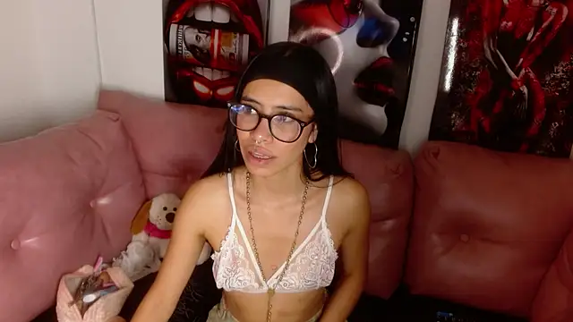 Miahotcs1 webcam