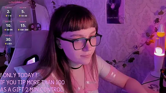 RileyNymph webcam