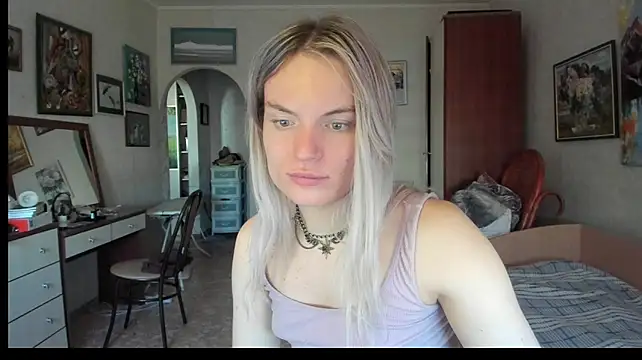 milliKira006 webcam
