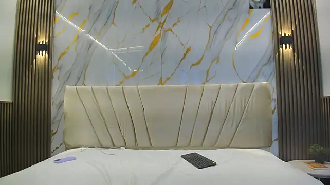 sweetauracouple webcam