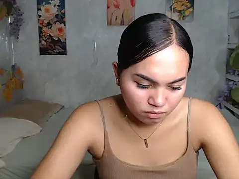 ur_asiankat webcam
