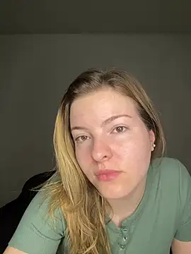 heyitskiara live cam on StripChat