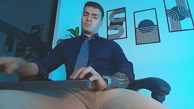 ALPHA_DOMINUS_ live cam on StripChat
