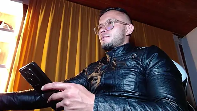 sebastian_horny webcam