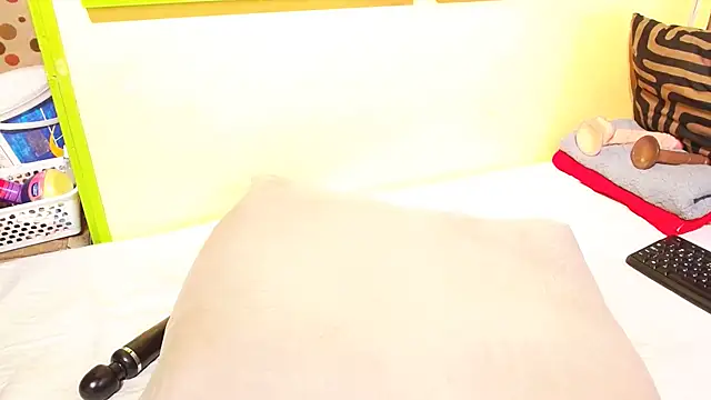 TallEbonyBabe webcam